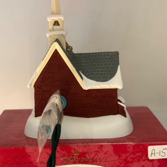 Hallmark Keepsake Ornament Candlelight Services Magic Collectors Series Light Up - Picture 4 of 9